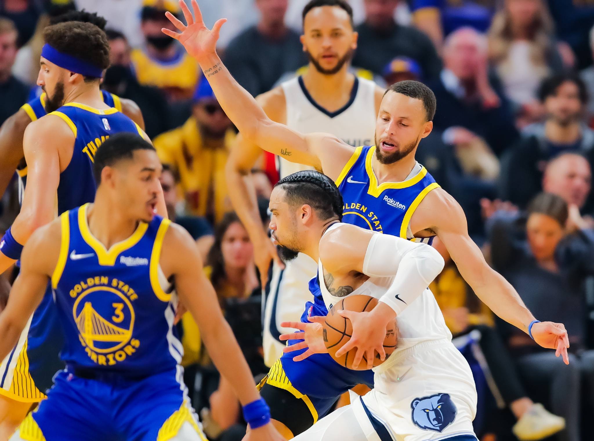 NBA总决赛首轮战罢医院VS勇士